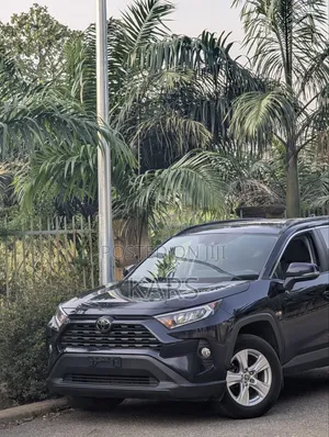 Toyota RAV4 2021 Blue