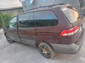Toyota Sienna 2003 Brown