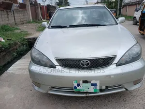 Toyota Camry SE 4dr Sedan (2.4L 4cyl 5A) 2005 Silver