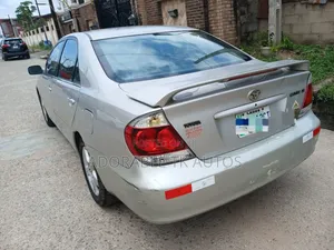 Toyota Camry SE 4dr Sedan (2.4L 4cyl 5A) 2005 Silver