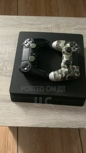 Play Station 4