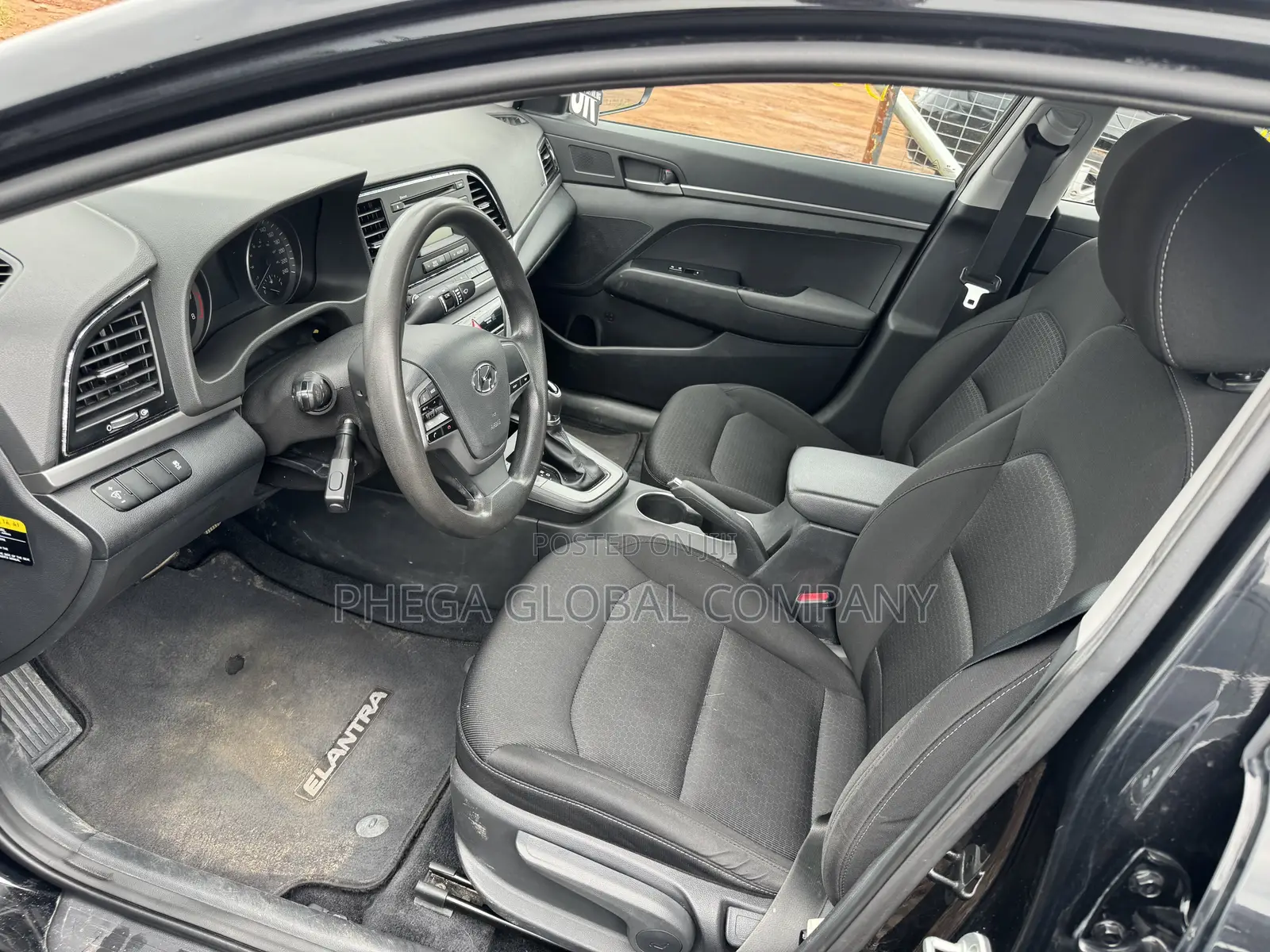 Hyundai Elantra 2017 Black