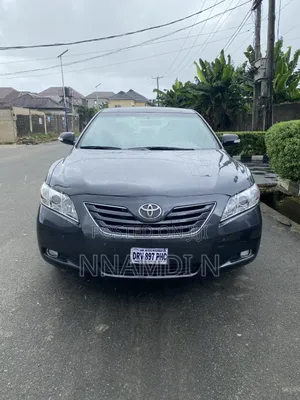 Toyota Camry LE 4dr Sedan (2.4L 4cyl 5A) 2009 Gray