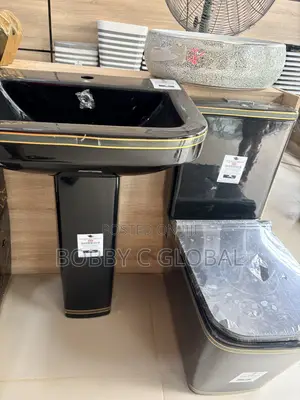 High Quality Executive Matt Black Gold Toilet Wc