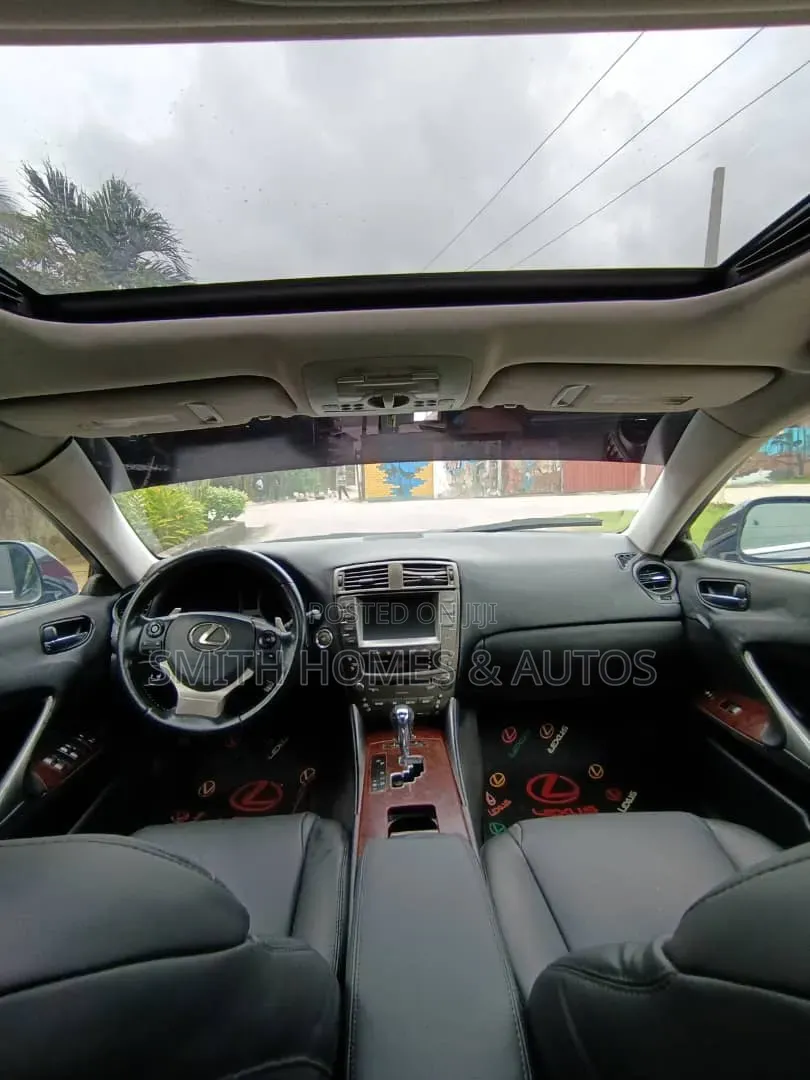 Lexus IS 250 2010 Blue