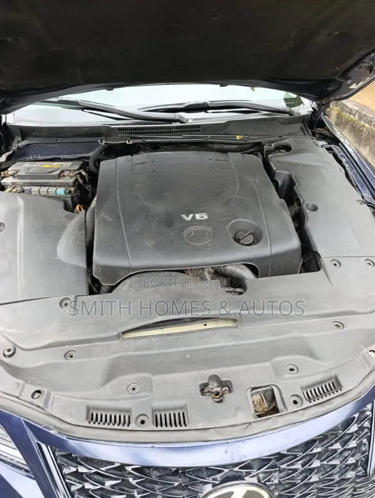 Lexus IS 250 2010 Blue