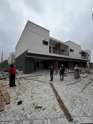 3bdrm Duplex in Sangotedo for sale