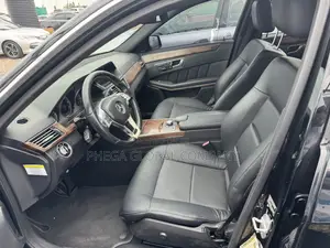 Mercedes-Benz E350 Base 4Matic Sedan AWD (3.5L 6cyl 7A) 2013 Black