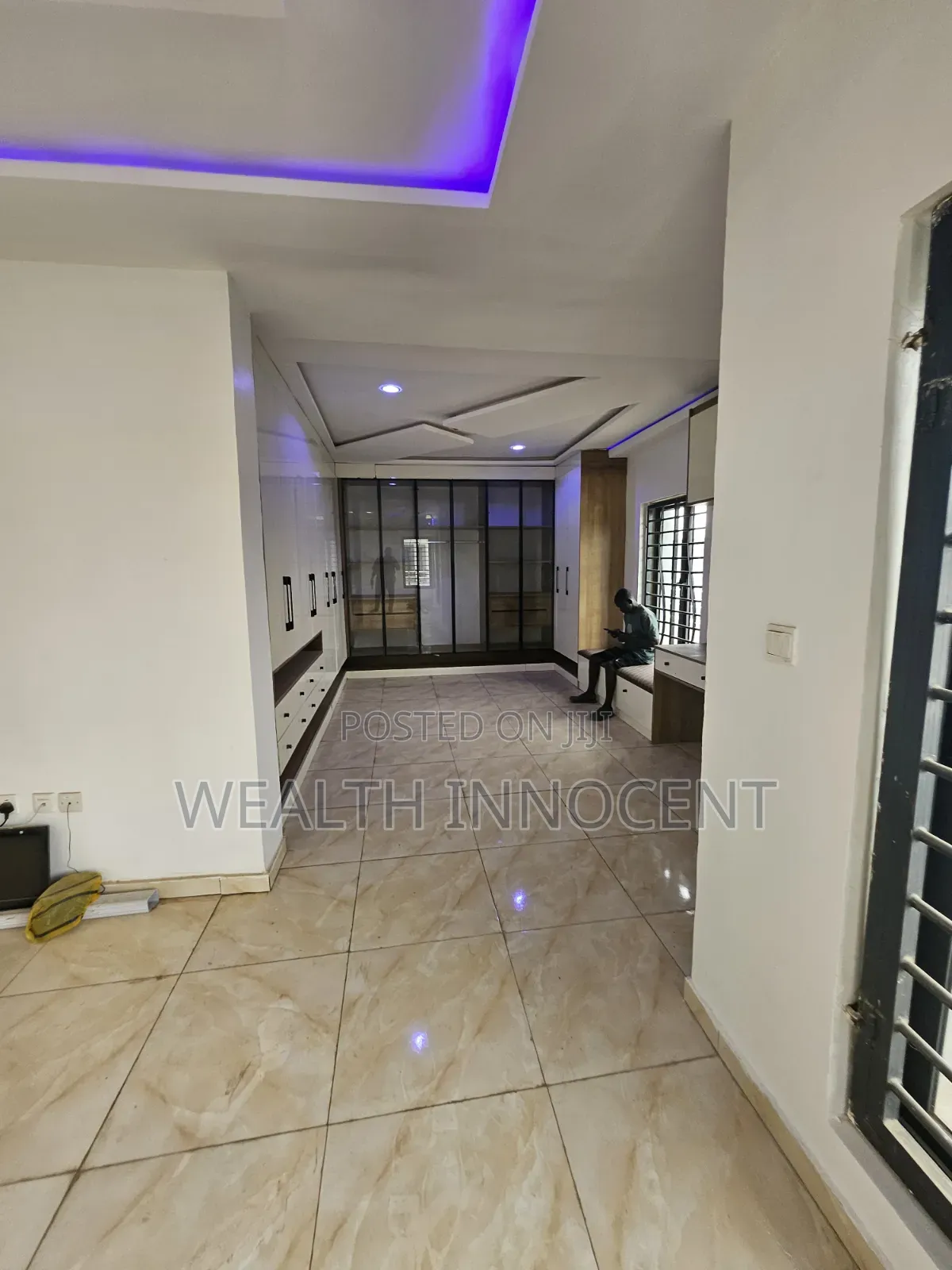 6bdrm Duplex in Zone B for rent