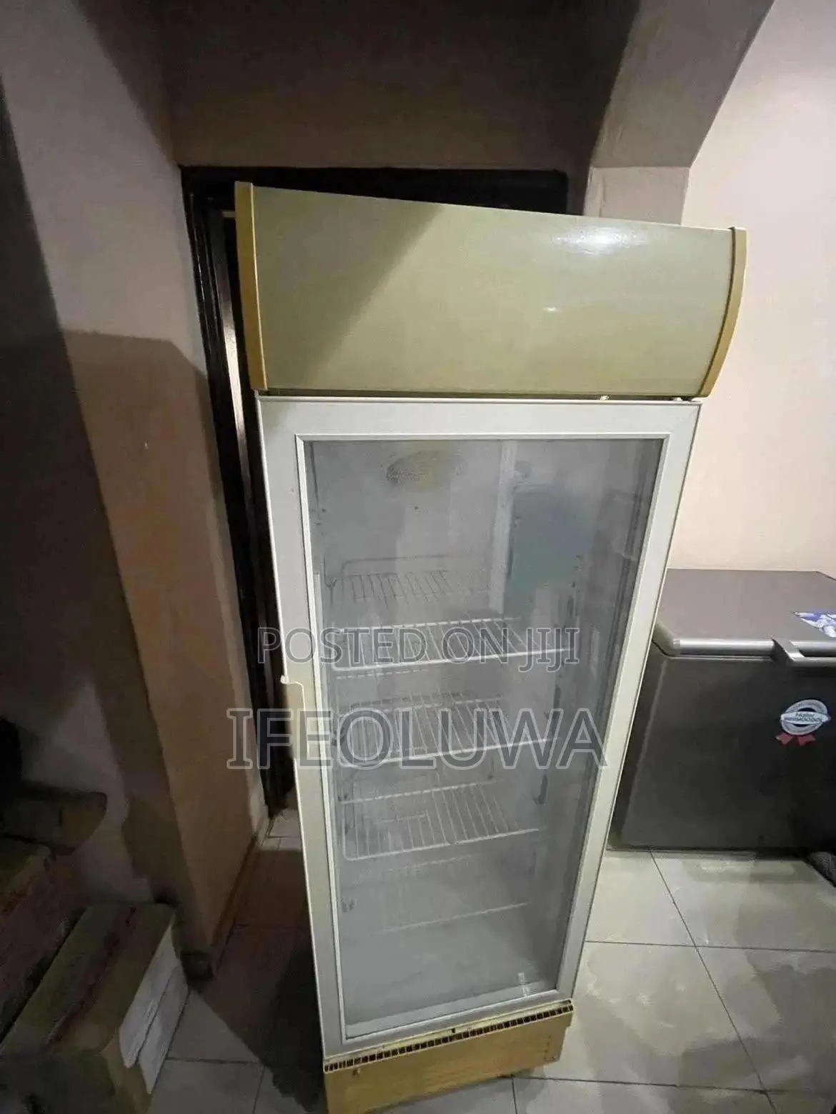 A Display Chiller Fridge, Beaverage Display Cooler.
