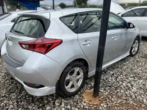 Toyota Corolla 2018 Silver