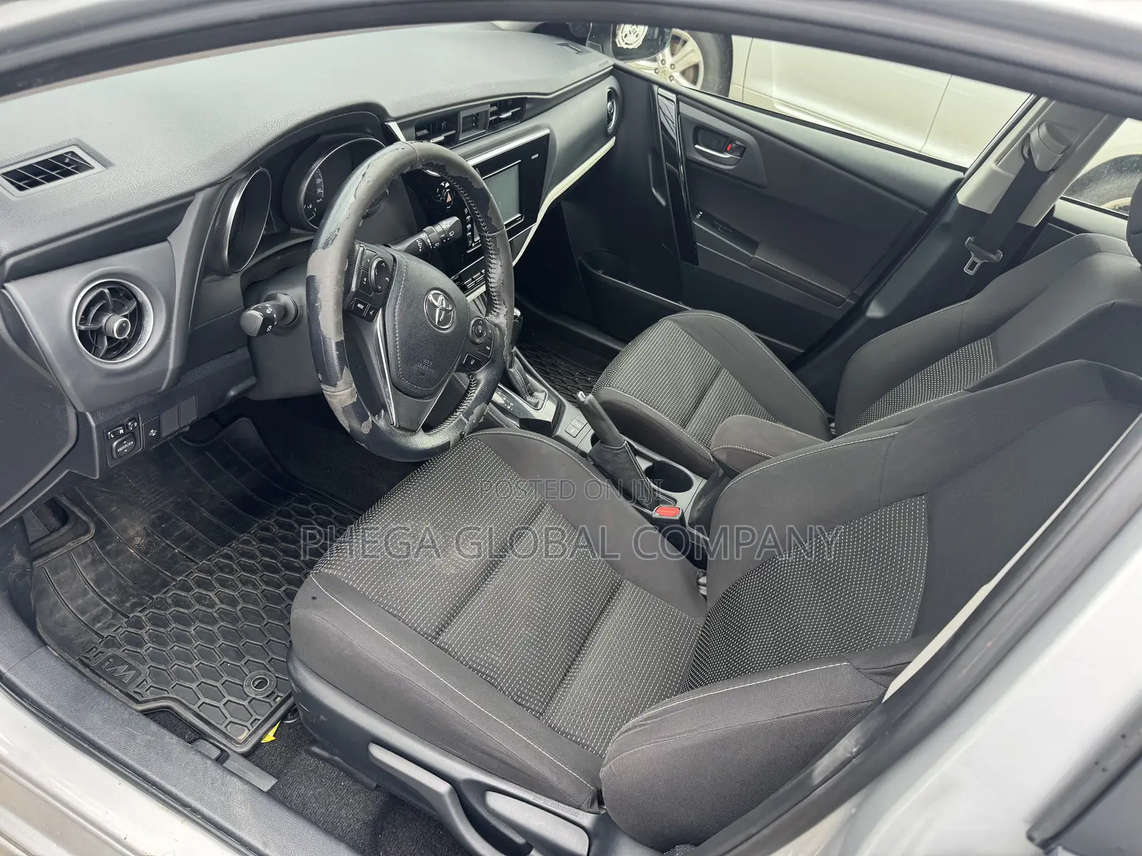 Toyota Corolla 2018 Silver