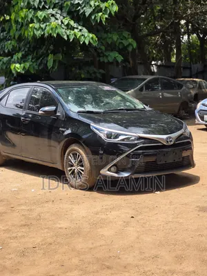 Toyota Corolla 2016 Black