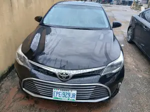 Toyota Avalon Limited Sedan FWD (3.5L 6cyl 6A) 2013 Black