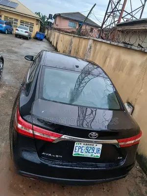 Toyota Avalon Limited Sedan FWD (3.5L 6cyl 6A) 2013 Black