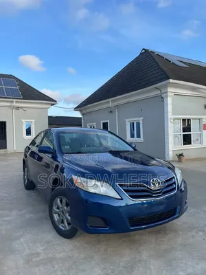 Toyota Camry LE 4dr Sedan (2.5L 4cyl 6AM) 2010 Blue