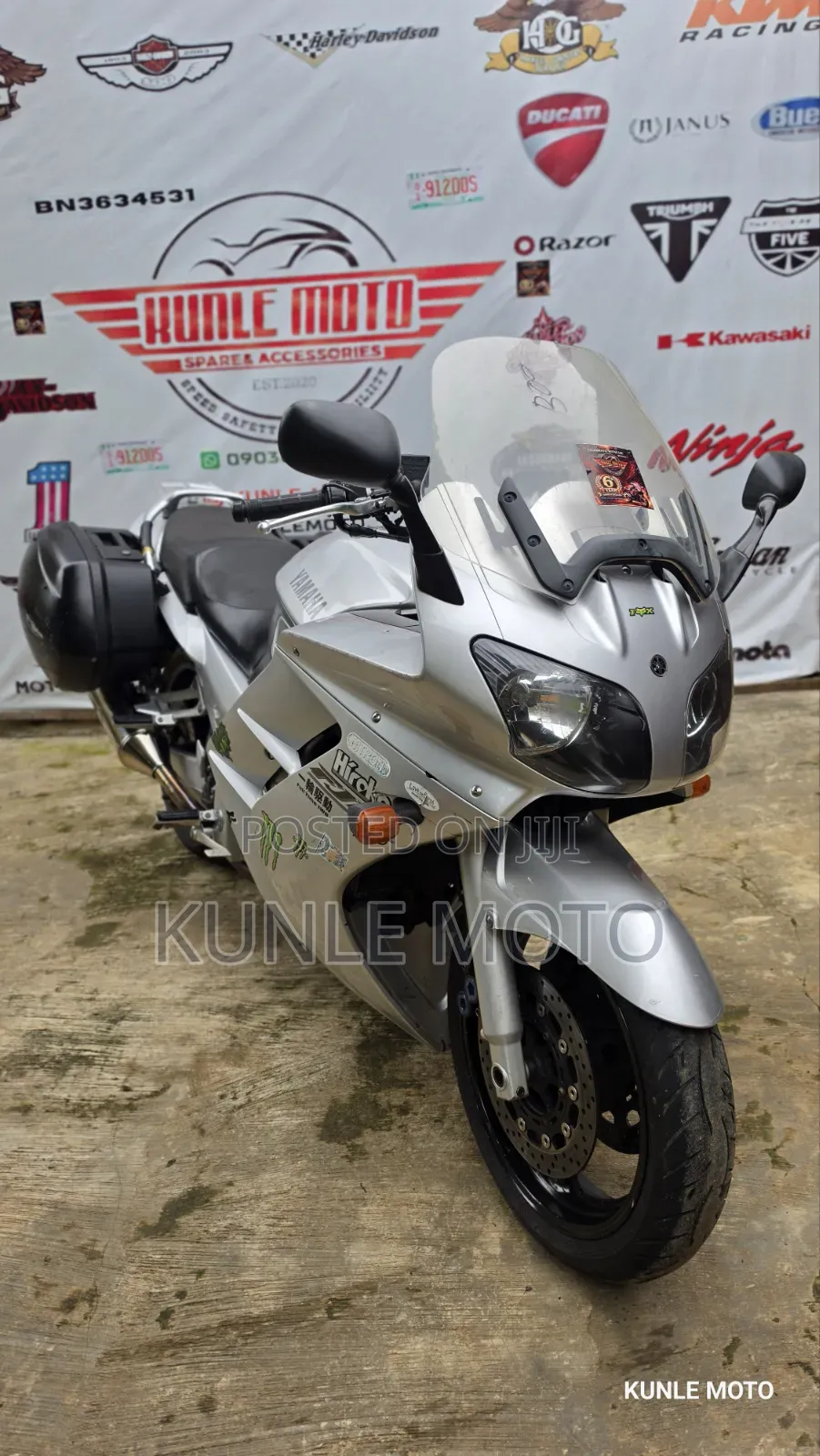 Yamaha 2005 Gray