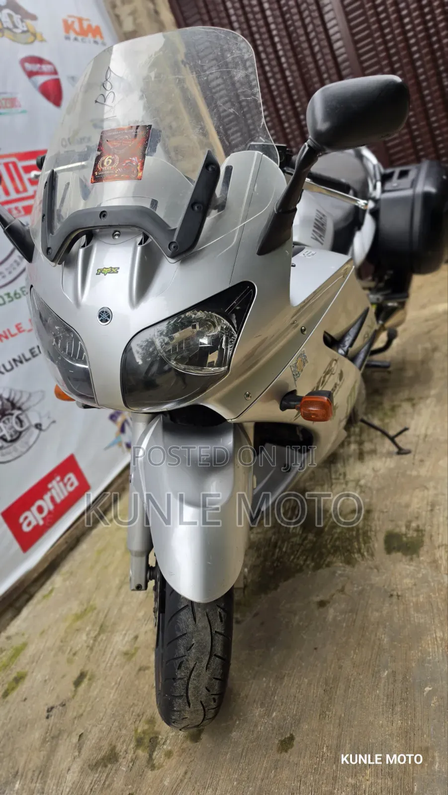 Yamaha 2005 Gray