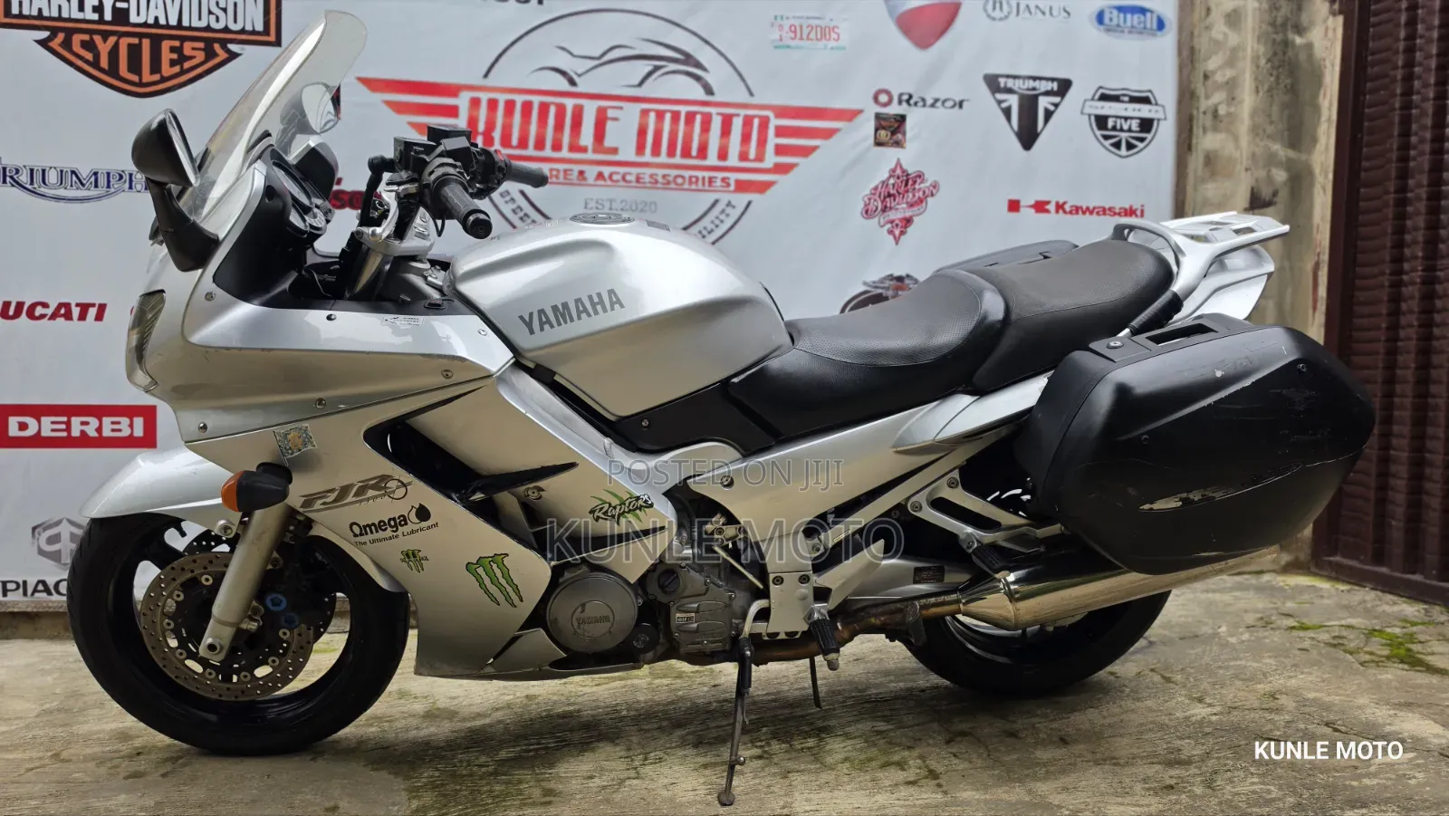 Yamaha 2005 Gray
