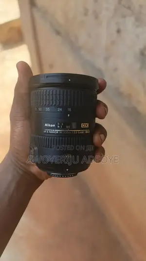 Nikon 18-200mm