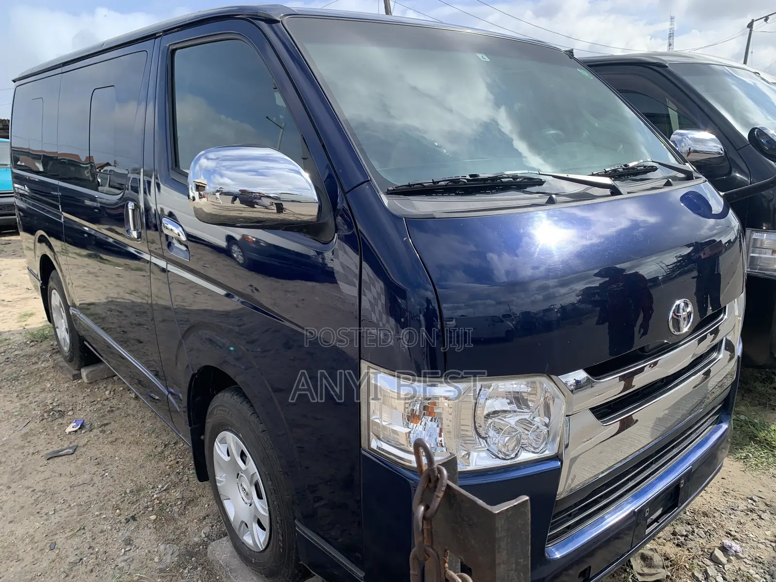 Toyota HiAce 2014 Blue