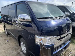Toyota HiAce 2014 Blue