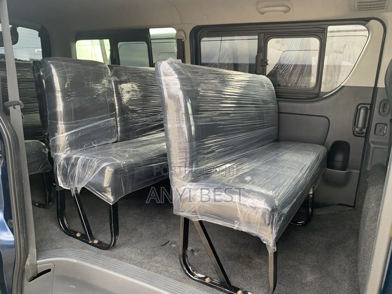 Toyota HiAce 2014 Blue