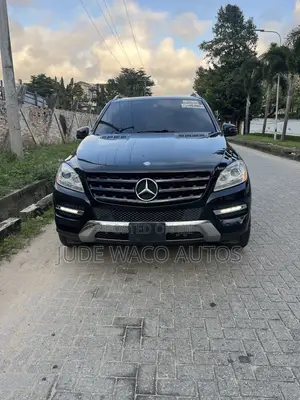 Mercedes-Benz M Class ML350 4MATIC 4dr SUV AWD (3.5L 6cyl 7A) 2015