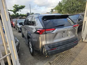 Toyota RAV4 2022 Gray