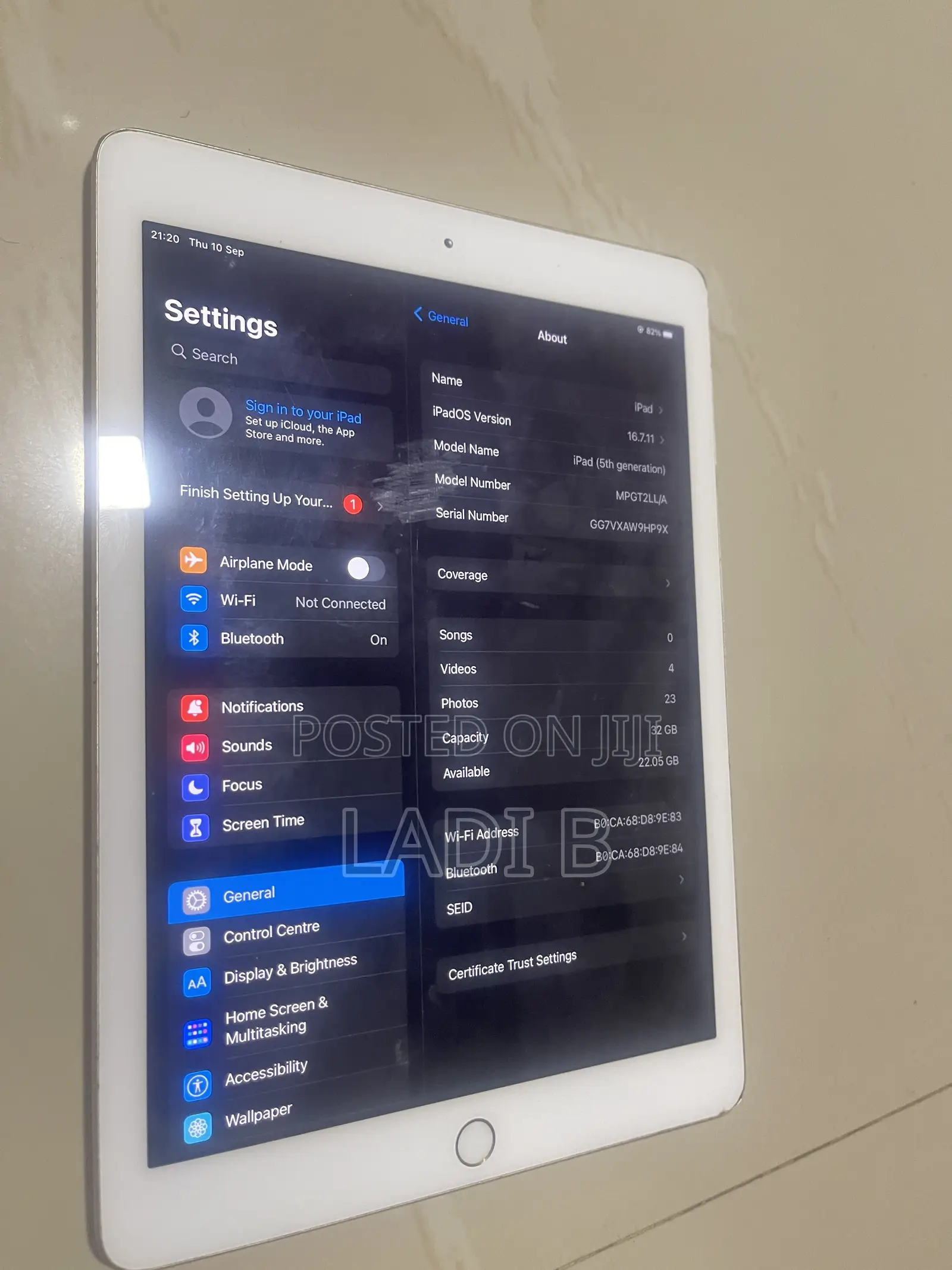 Apple iPad 5 (2022) 32 GB Pink