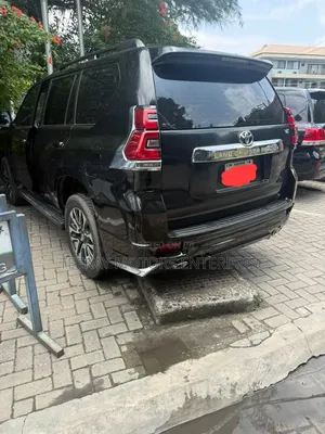 Toyota Land Cruiser Prado 2021 Black