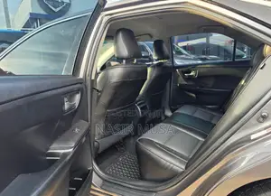 Toyota Camry XSE 4dr Sedan (2.5l 4cyl 6A) 2016 Gray