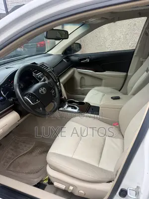 Toyota Camry XLE 4dr Sedan w/Prod. End 11/13 (3.5L 6cyl 6A) 2014 White