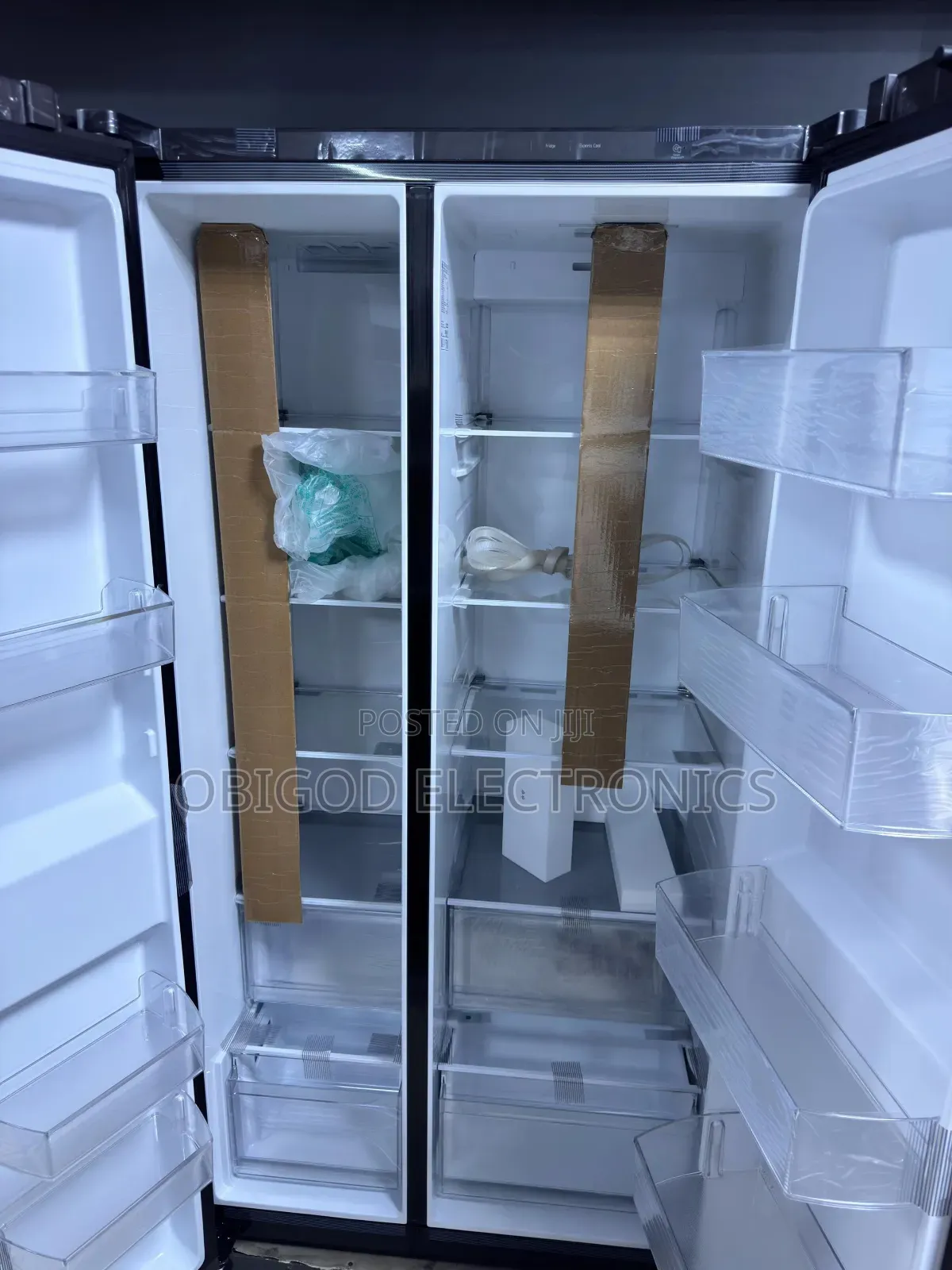 LG Mirror Side by Side 703 Liter