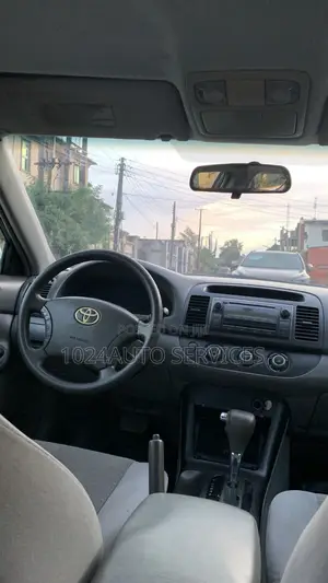 Toyota Camry 2006 Silver
