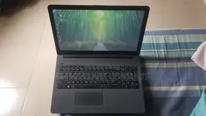 Laptop HP 255 4GB AMD Ryzen 3 HDD 1T