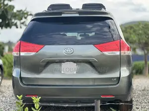 Toyota Sienna LE 8 Passenger 2012 Teal