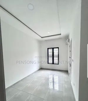 3bdrm Apartment in Lekki Phase 1 for rent