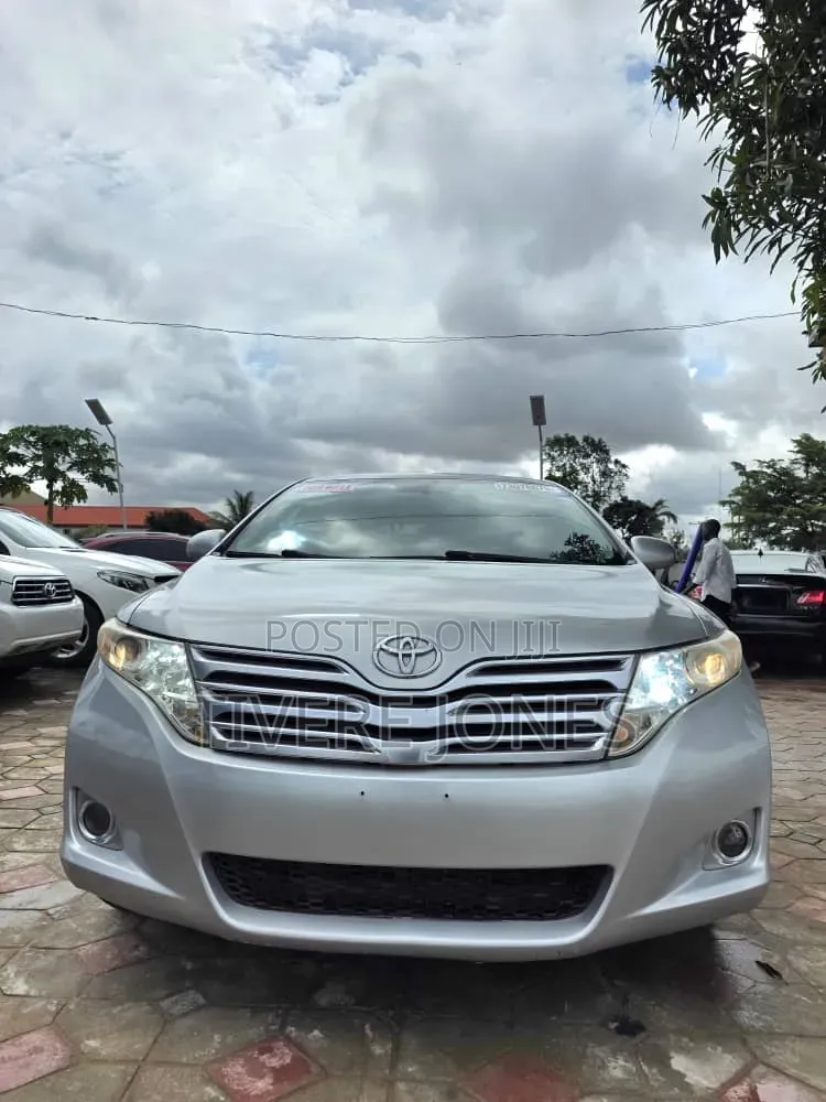 Toyota Venza V6 2010 Silver
