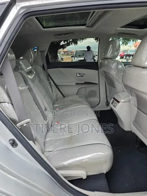 Toyota Venza V6 2010 Silver