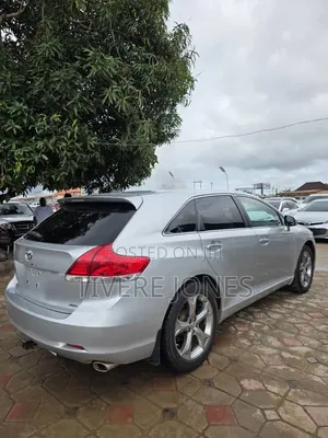 Toyota Venza V6 2010 Silver