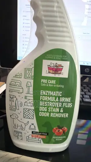 Enzymatic Stain and Odor Remover for Cats and Dogs