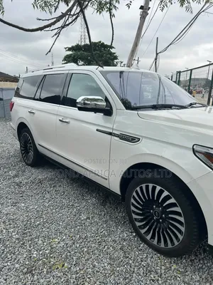 Lincoln Navigator 2018 Green