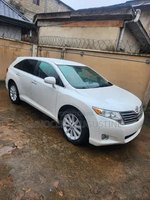 Toyota Venza XLE 2010 White