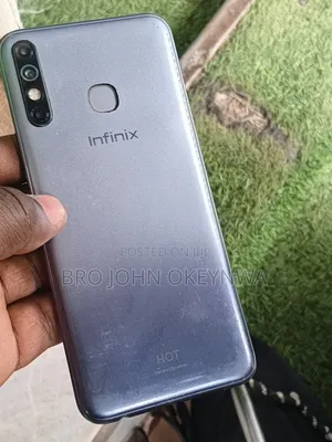Infinix Hot 8 32 GB Silver