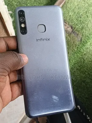 Infinix Hot 8 32 GB Silver