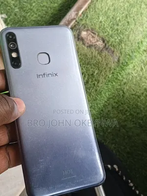 Infinix Hot 8 32 GB Silver