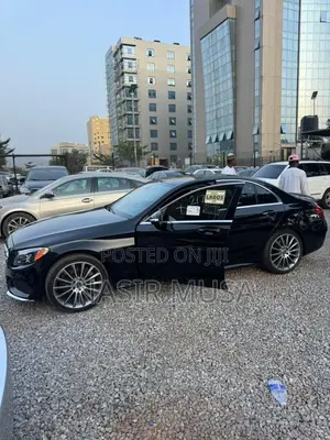Mercedes-Benz C300 2018 Black