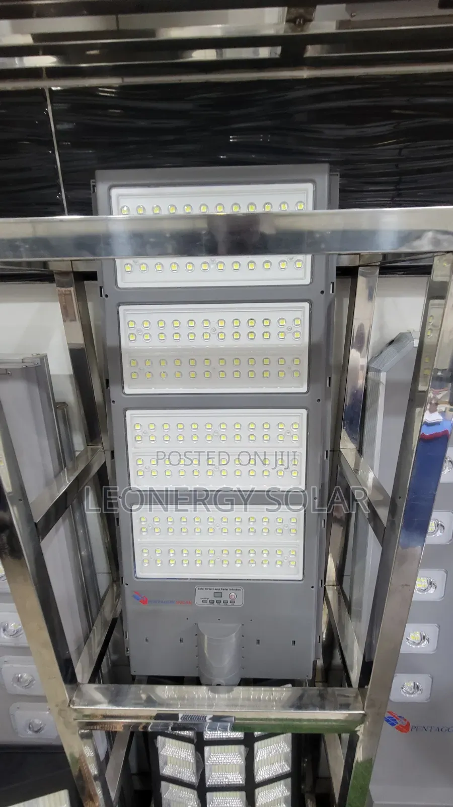 Pentagon Quality Industrial Solar Street Lights 4-Eye Plastic Body
