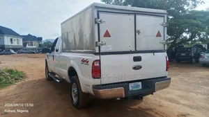 Ford F-250 XLT 2010 White